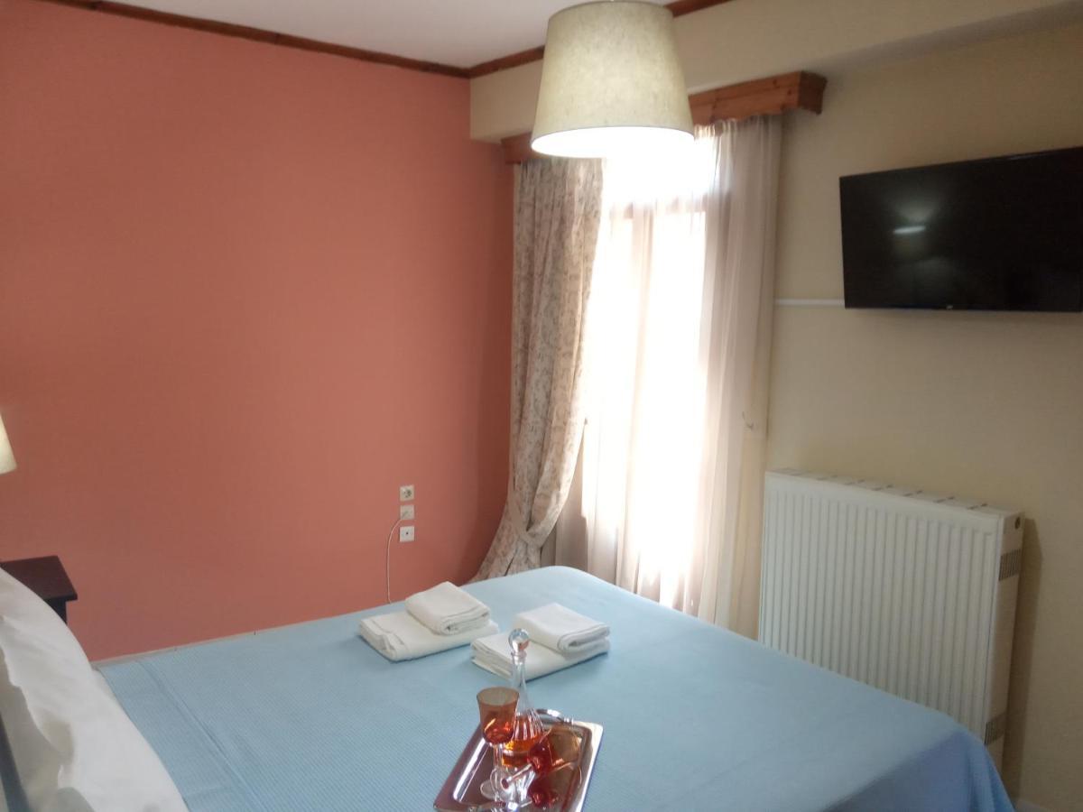 Small Town Apartment Конитса Экстерьер фото